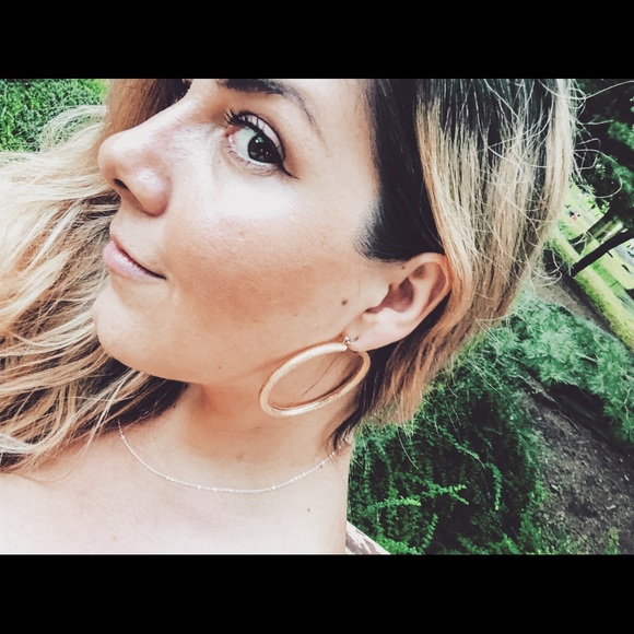 DARLA 14K GOLD FILL HOLLOW TEXTURED HOOP EARRINGS - Picture 6 of 6